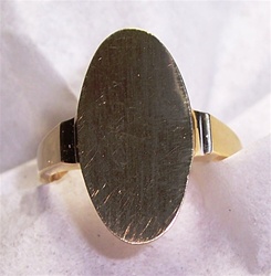 Women's Signet Ring